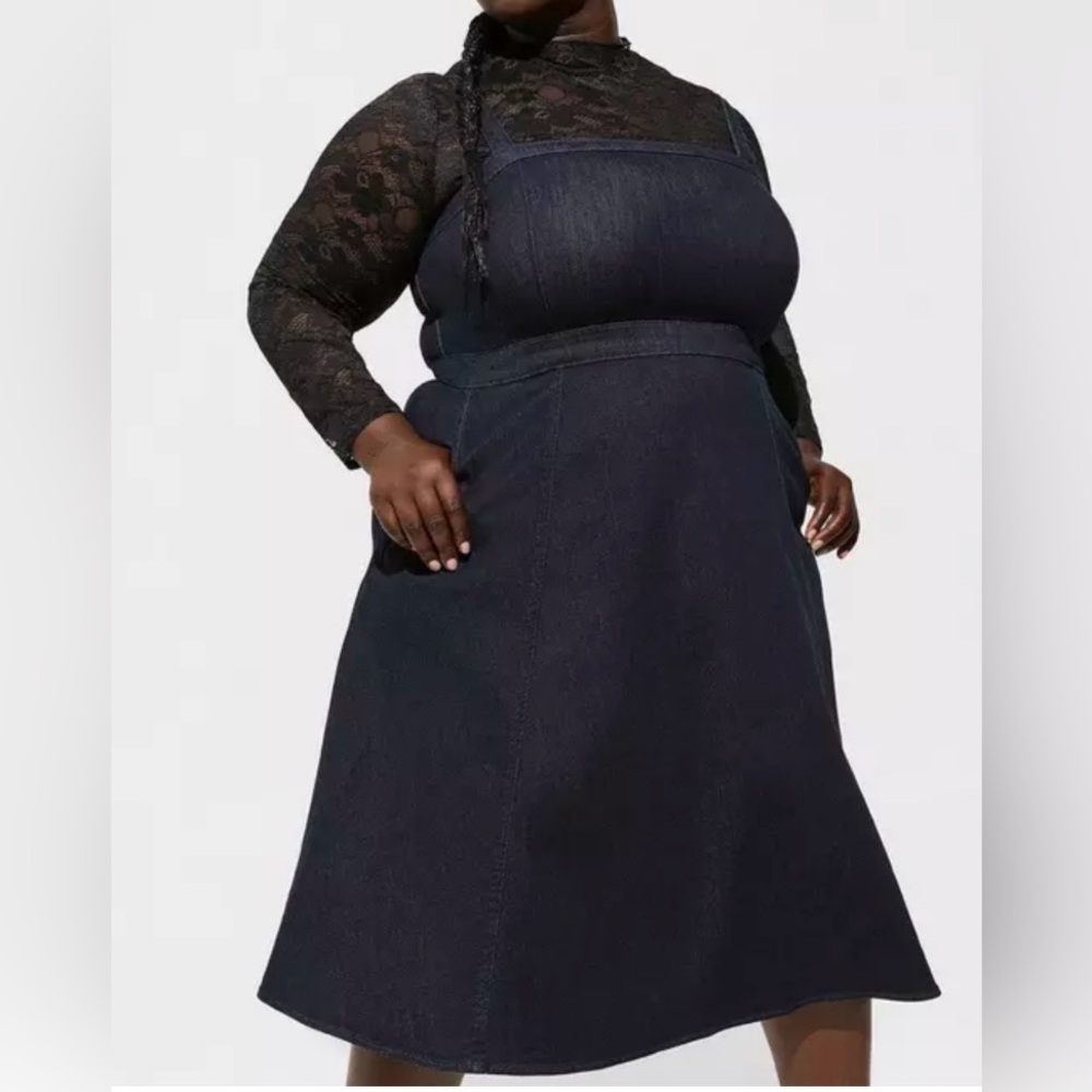 Torrid NWT Midi Denim Sleeveless Jumper Dress Dark Blue Size 14 Pockets - Picture 3 of 13